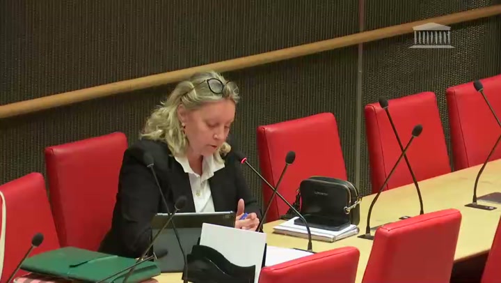 Priorité à l'enfance ? 'Pas de ministère, pas de budget réel'