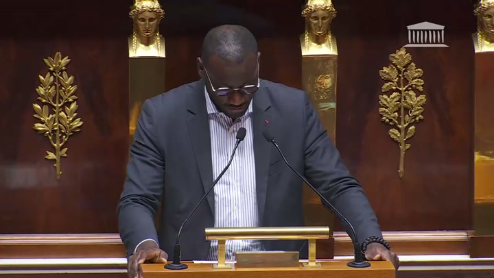 Diplomatie indépendante des outre-mer contre l'atlantisme